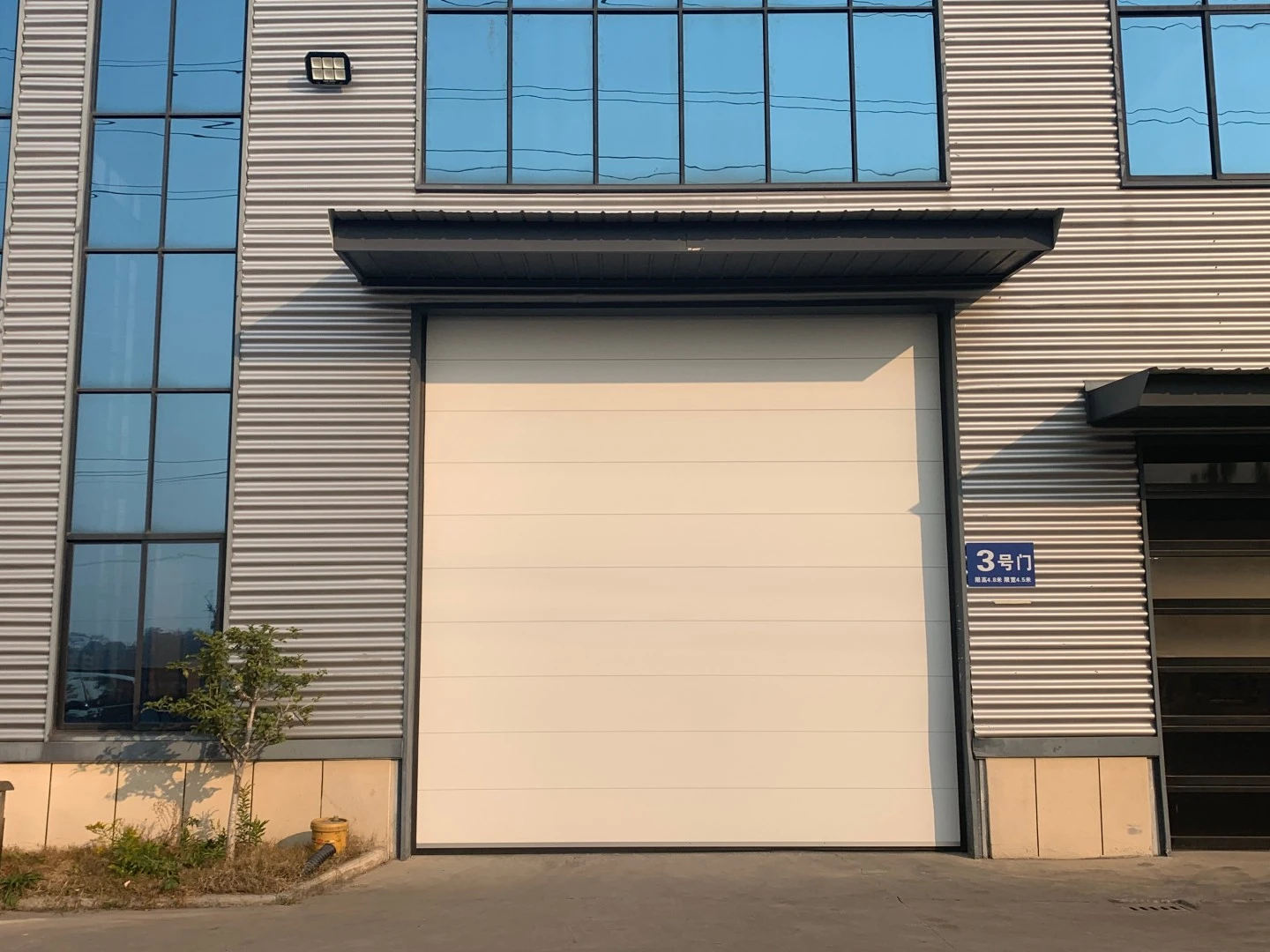安必信工业门中卫服务站生产基地